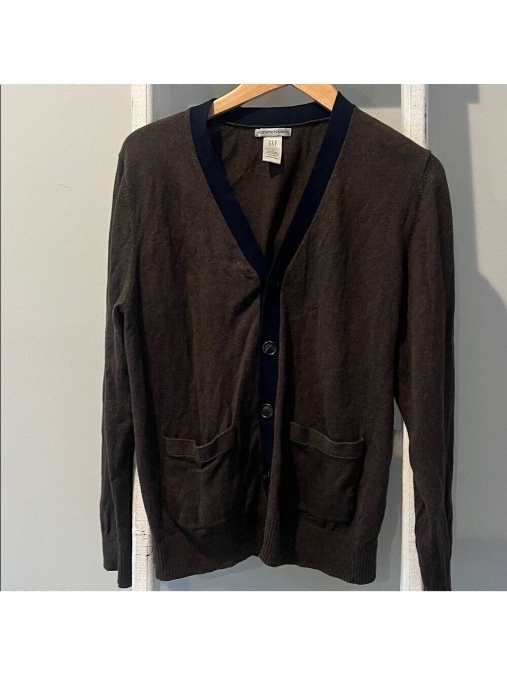 GAP cashmere Brown and navy V-Neck button front Cardigan small - Picture 3 of 9